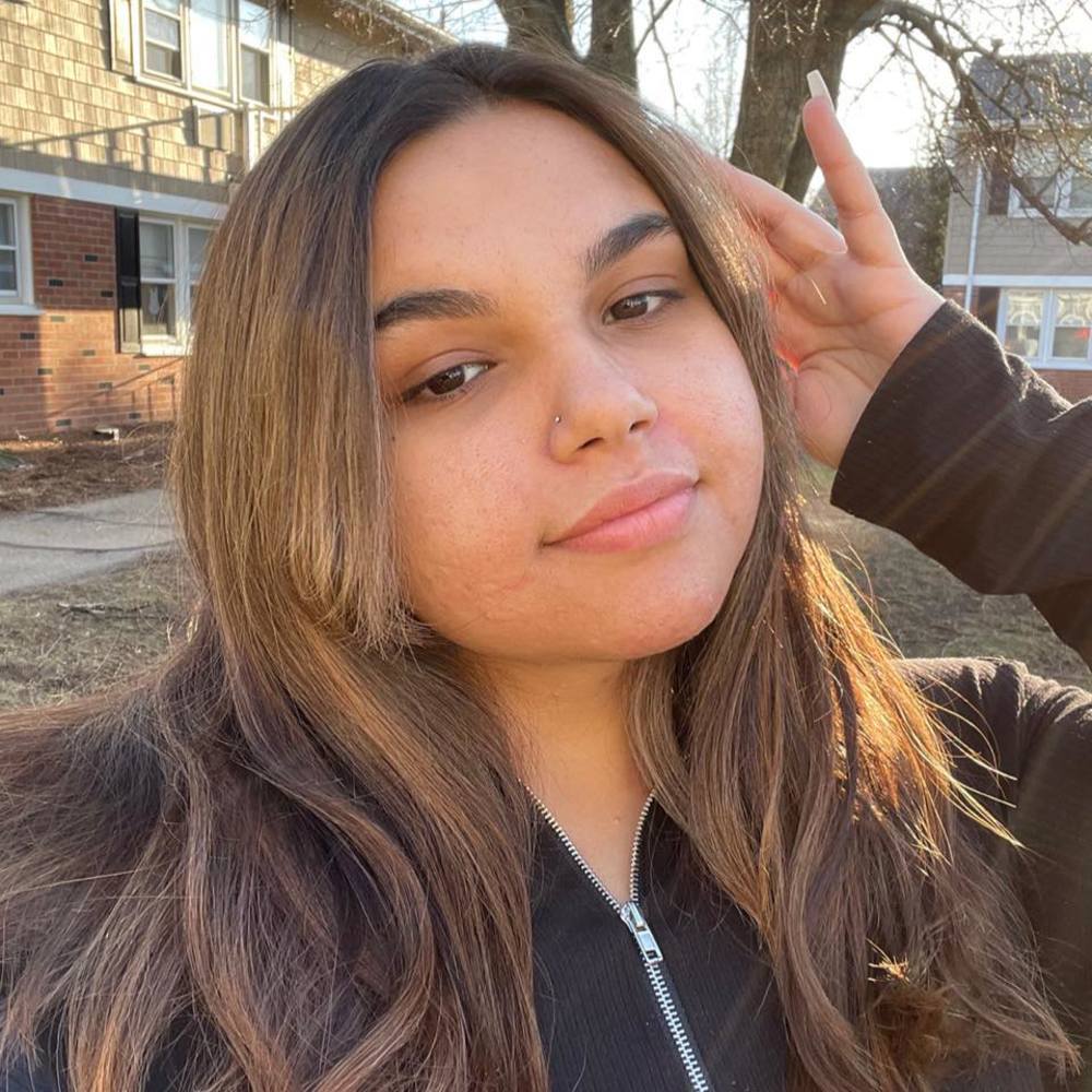 Meet your Posher, Kayla